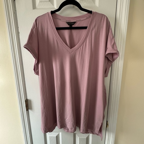 Banana Republic Relaxed Pink Short Sleeve Tee - Picture 1 of 4